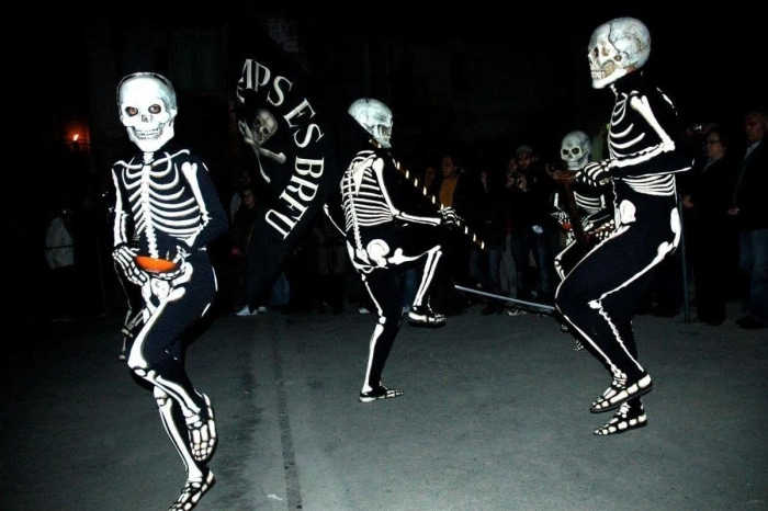 Španělský velikonoční tanec smrti.