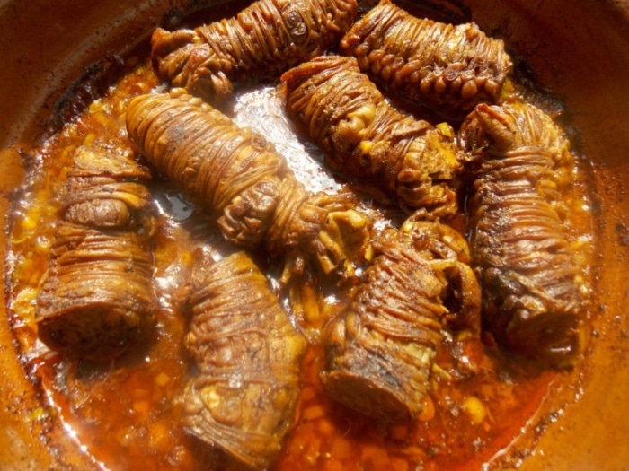 Typický makedonský velikonoční pokrm z jehněčích střev.