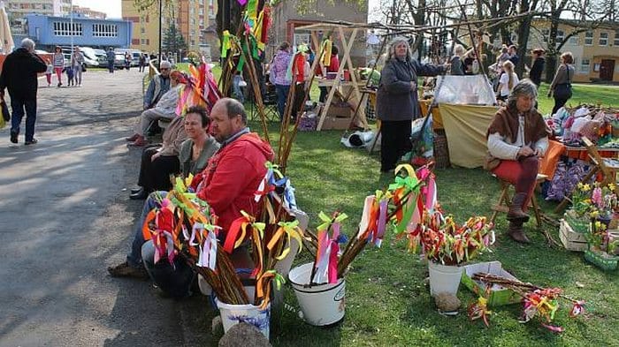 Litvínovské velikonoční trhy na náměstí.