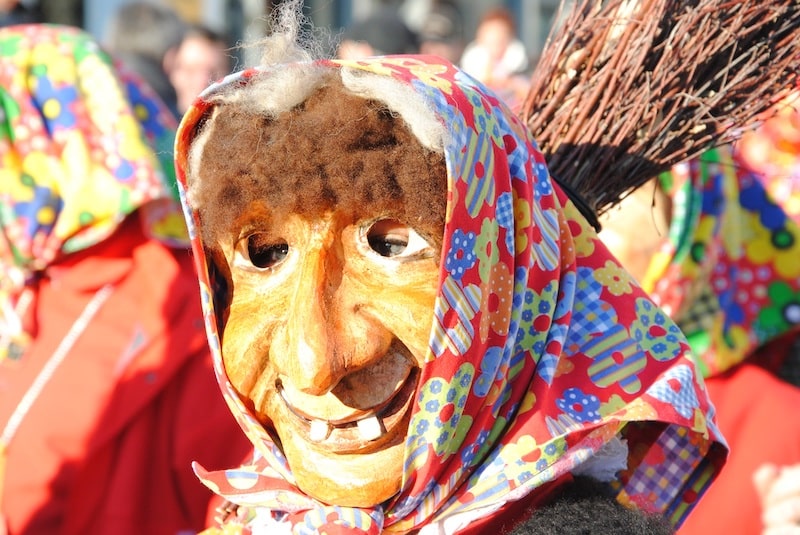 Maska hexen. nebo-li čarodějnice nesmí chybět v žádném karnevalu. Jedná se nejpropracovanější maškary.
