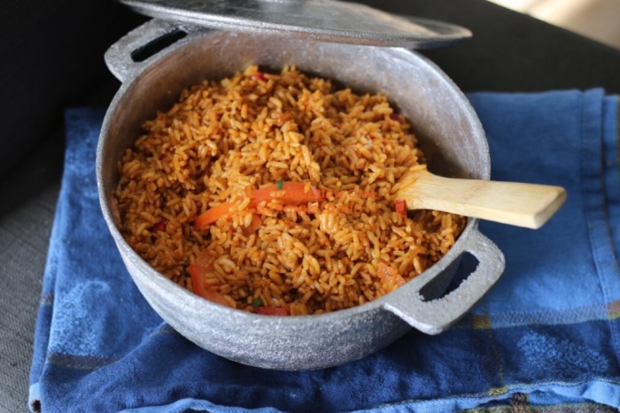 Nigerijská rýže Jollof.